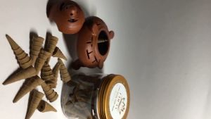 Nụ Trầm Hương Loại Tốt Thơm Tự Nhiên Khói Thẳng Trầm Hương Xông Nhà Cao Cấp Tâm An