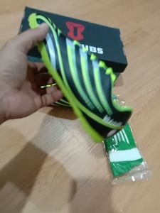 KIDZTUBS Sepatu Futsal Anak Laki-Laki Size 28 29 30 31 32 33 34 35 36 37  KDZ1044112024