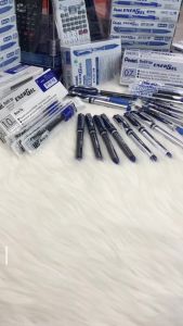 Bút Ký Pentel nét 0.7mm BL57 mực xanh (Chính hãng)