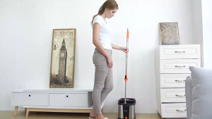 BỘ THÙNG LAU NHÀ NAGO BẰNG THÉP KHÔNG GỈ KÈM BÔNG LAUBộ dụng cụ lau nhà 43x25x24cm