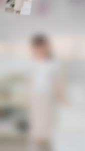 เสื้อลูกไม้เด็กและแม่ มีโบว์ด้านหน้าสีออฟไวท์J009 (เฉพาะเสื้อ)