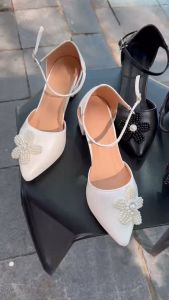 Giày Cao Gót Sandal Nữ Nơ Hoa Ngọc Mũi Nhọn Gót Vuông 6p Sang Chân A8hoangoc