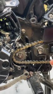 Combo Sprayking tẩy nhớt + dưỡng sên sprayking kèm bàn chải chà sên 3D