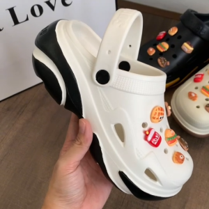 ส่งจากไทย🌻 รองเท้าหัวโตแฟชั่น รองเท้าแบบสวมเสริมส้น 7ซม. สีทูโทน แถมตัวติด เบาพื้นนิ่ม ใส่เที่ยวสบาย🌻SUNTP39