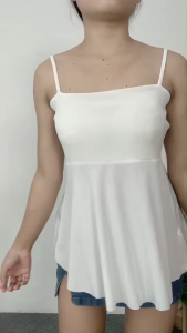 ชุดเซ็ตน่ารัก เสื้อแขนกุด+ กระโปรงยีนส์เปิดข้าง สไตล์รัดรูป