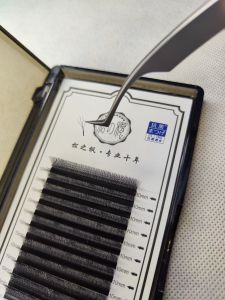 Natural Thickened 0.05C Curling Fake Eyelashes Easy to Use Sweat Proof Antibacterial Waterproof for Beauty Salon Use