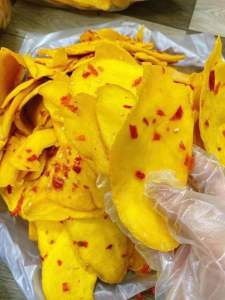 Xoài sấy dẻo_xoài muối ớt chua cay hộp 500gr