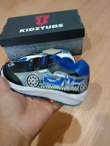 KIDZTUBS Sepatu Sekolah Anak Laki Laki Warna Hitam Biru Merah Murah Rekat Kecil Tanggung Umur 6-10 Tahun-Sepatu 1009101424