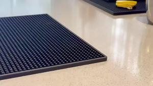 Thảm Lót Quầy Bar PVC Chống Trượt Chất Liệu Cao Su Chống Thấm Nước Chịu Nhiệt Có Lỗ Thoát Nước Dành Cho Quán Cà Phê Barista Bartender Kích Thước 30x15x1cm