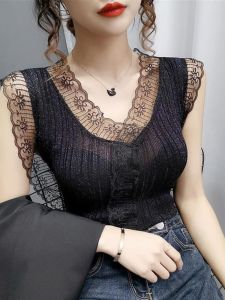 เสื้อผ้าผู้หญิงลดราคาแบรนด์ดังเสื้อกล้ามสายเดี่ยวผ้าถักแฟชั่นลูกไม้คอวีผ้าวิสคอสโละสต็อคสินค้าที่เหลือจากหน้าเคาน์เตอร์