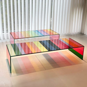 โต๊ะกาแฟกระจกเทมเปอร์สีรุ้งเมอร์เมดสไตล์โมเดิร์นอิตาลีสำหรับห้องนั่งเล่นชั้นวางเฟอร์นิเจอร์ดีไซน์เนอร์ที่นิยมในโลกออนไลน์