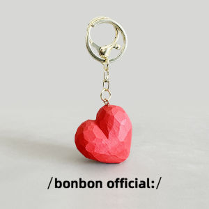 Handcrafted Wooden Heart Shaped Keychain Circle Real Wood Creative Book Bag Pendant Gift Love Filled Souvenir Key Holder