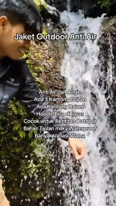 Jaket Outdoot Anti Air Parasut Triple F: Desain Stylish & Nyaman