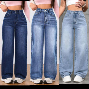 High-waisted wide-leg jeans dark wash fit casual scene