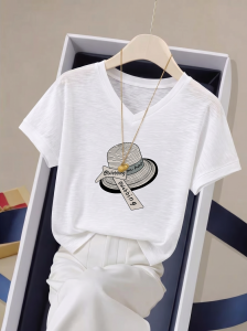 V.C.I | Slim Fitting V-Neck Printed T-Shirt Stylish