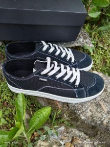 Sepatu sekolah pria dan wanita sepatu fourz9 bagus nyaman