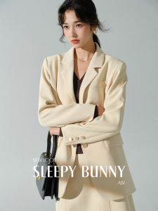Retro Shoulder Style Blazer