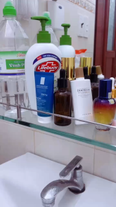 Kệ Đựng Mỹ Phẩm Son Serum Chai Lọ Trang Điểm K1 Dán Tường - Gia Dụng Dutha