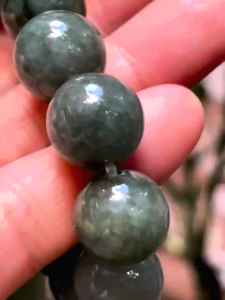 KJ1268 กำไลลูกปัดหยกแท้ธรรมชาติ ผสมผสานไหมทองและCat’sEye Moonstone