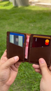 Hunter Tradition Minimalist Bifold Leather Wallet