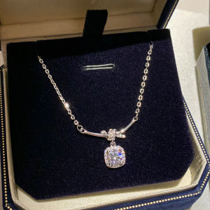 Pianist | Luxurious Designer Lock Bone Necklace Very Flashy