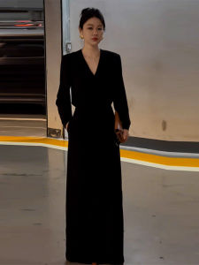SHANGSHA | Elegant Graceful Style Black V-Neck Dress