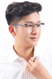 【แว่นตาป้องกันแสงสีฟ้า】-เลนส์ป้องกันแสงสีฟ้าที่มีการป้องกัน UV400ป้องกันแสงสะท้อนและป้องกันแสงสีฟ้าที่เป็นอันตรายสำหรับการทำงานบุคคลที่เป็นเวลานานบนสมาร์ทโฟนคอมพิวเตอร์แท็บเล็ตเกมหรืออุปกรณ์ดิจิตอลอื่นๆปกป้องของคุณตาเพลิดเพลินกับ D ของคุณ