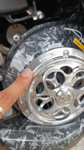 TorqPipe CNC Radiator Fan Cover Two-Color Spinner Design For Beat Fi Fino Mio Nouvo Scoopy Vario Vespa