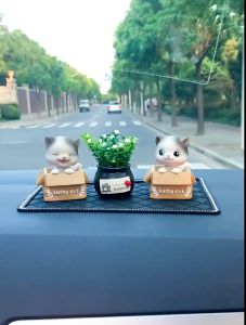 Pajangan Dashboard Mobil Mainan Kucing Kepala Goyang Lucu Cat Head Dance TWH Figure Hadiah & Kado Mainan