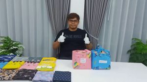 กระเป๋าเก็บอุณหภูมิ ใส่กล่องข้าว มีหูหิ้ว เก็บความร้อน/เย็นได้รุ่น LT07