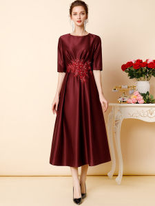 ชุดราตรีเจ้าสาว ชุดกี่เพ้าผู้หญิง ชุดราตรีวันแต่งงาน กระโปรงทรงเอ ทรงหลวม แขนยาว คอวี ดีไซน์เก๋ไก๋และหรูหรา