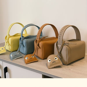 Spring Summer New Style Large White Woven Handbag Boston Slant Cross Pillow Bag River Dolphin Design Soft Synthetic Leather Bag