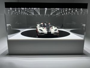 1:18 Car Model Rotate Acrylic Dust Cover Display Box AutoArt CMC BBR