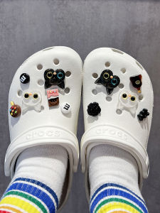 Cartoon Chocolate Wine Bottle Cat Shoe Buckle High-End Feeling Suitable for Crocs Hole Shoes Accessories Shoe Flower Decoration Buckle