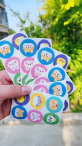 【MKJ】สติกเกอร์ไล่ยุงลายการ์ตูนเหมาะสำหรับทารกและสมาชิกในครอบครัวเป็นอย่างมาก และยังเป็นสิ่งที่ต้องมีสำหรับกิจกรรมกลางแจ้งอีกด้วย นักเรียนพกสติกเกอร์ไล่ยุงติดตัวไปด้วย แผ่นแปะกันยุงแบบพกพาและมีประสิทธิภาพ ผลิตจากน้ำมันหอมระเหยจากพืช เพื่อป้องกันยุงกัด
