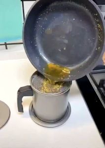 🔰 <LazMall> Large Capacity 1.4Litre 304 Stainless Steel Oil Pot Filter Oil Storage Grease Keeper Grease Oil Strainer Container Pot