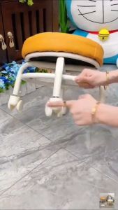 Nordic Small Stool with Wheels Childrens Pulley Low Stool Office Footstool Changing Shoe Stool Practical and Durable study chair