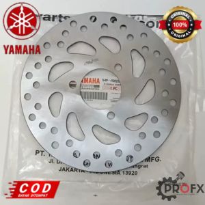 PIRINGAN CAKRAM DEPAN YAMAHA 54P MIO J M3 Z S GT X RIDE FINO FI SOUL GT ORIGINAL ASLI YGP DISC BRAKE\\n\\n Apa itu Piringan Cakram Depan Yamaha 54P?\\n\\nPiringan cakram depan Yamaha 54P adalah bagian penting dari sistem pengereman motor Yamaha Mio J, M3 Z, M3 Z S, GT X Ride, Fino FI, dan Soul GT. Komponen ini berfungsi sebagai bagian dari sistem pengereman disc brake, yang secara efektif membantu mengurangi kecepatan motor dan memberikan kontrol yang lebih baik saat berkendara. Piringan cakram depan Yamaha 54P asli YGP merupakan aksesoris motor Yamaha yang dirancang khusus untuk memberikan performa terbaik bagi pengguna motor Yamaha.\\n\\n Bagaimana Cara Kerja Piringan Cakram Depan?\\n\\nPiringan cakram depan bekerja dengan cara memanfaatkan gaya gesek antara cakram dan kaliper rem. Saat pengendara menekan rem, kaliper rem akan menggerakkan piston yang memegang cakram. Gaya gesek antara cakram dan kaliper rem ini akan mengurangi kecepatan roda dan akhirnya menghentikan motor.\\n\\n Kelebihan dan Kekurangan Piringan Cakram Depan Yamaha 54P\\n\\nKelebihan:\\n\\n- Memberikan pengereman yang lebih efektif dan kontrol yang lebih baik saat berkendara.\\n- Memiliki daya tahan yang lebih tinggi dibandingkan dengan piringan cakram biasa.\\n- Cocok untuk digunakan pada berbagai kondisi cuaca dan medan jalan.\\n\\nKekurangan:\\n\\n- Harga yang lebih mahal dibandingkan dengan piringan cakram biasa.\\n- Memerlukan perawatan khusus untuk menjaga performanya.\\n\\n Cara Menginstal Piringan Cakram Depan Yamaha 54P\\n\\n Persiapan Sebelum Instalasi\\n\\nSebelum menginstal piringan cakram depan Yamaha 54P, pastikan Anda memiliki alat yang diperlukan seperti kunci ingkot, kunci soket, dan obeng. Selain itu, pastikan Anda telah membaca instruksi penginstalan yang disertakan dalam paket piringan cakram depan Yamaha 54P.\\n\\n Langkah-langkah Instalasi\\n\\n1. Angkat motor dan letakkan pada standar kerja yang aman.\\n2. Cabut roda depan dan lepaskan kaliper rem.\\n3. Lepaskan piringan cakram depan lama dan pasang piringan cakram depan Yamaha 54P baru.\\n4. Pasang kembali kaliper rem dan roda depan.\\n5. Pastikan semua komponen sudah terpasang dengan baik dan aman.\\n\\n Tips dan Trik Penggunaan Piringan Cakram Depan Yamaha 54P\\n\\n Cara Merawat Piringan Cakram Depan Yamaha 54P\\n\\nUntuk menjaga performa piringan cakram depan Yamaha 54P, pastikan Anda melakukan perawatan secara rutin. Beberapa langkah yang bisa dilakukan antara lain:\\n\\n- Bersihkan piringan cakram depan secara rutin dengan menggunakan alat pembersih khusus.\\n- Hindari menginjak rem secara mendadak atau terlalu keras.\\n- Periksa kondisi piringan cakram depan secara rutin untuk mendeteksi kerusakan atau aus.\\n\\n Bagaimana Mengetahui Waktu Ganti Piringan Cakram Depan?\\n\\nAda beberapa tanda yang bisa menjadi indikasi bahwa piringan cakram depan harus diganti, antara lain:\\n\\n- Piringan cakram depan sudah aus atau rusak.\\n- Motor sulit dikendalikan saat rem ditekan.\\n- Terdengar suara aneh saat rem ditekan.\\n\\nDengan melakukan perawatan rutin dan mengganti piringan cakram depan Yamaha 54P secara tepat waktu, Anda bisa menjaga performa motor Anda tetap optimal dan aman saat berkendara.\n}