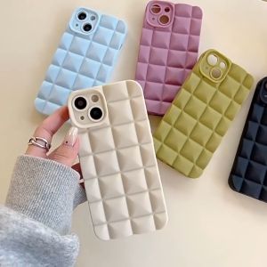 เคสโทรศัพท์สีทึบ 3D เพิ่มความมีชีวิตชีวา สำหรับ iPhone