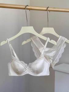 เสื้อชั้นในลูกไม้ไร้ตะเข็บสำหรับผู้หญิง ทรงเกาะอก สายเดี่ยว ทรงบาง ป้องกันการหย่อนคล้อย ชุดชั้นในเสริมหน้าอก ชุดชั้นในฤดูร้อน