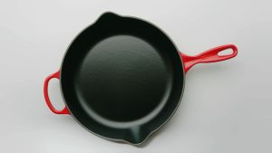 🔥FAST SHIPPING🔥 26CM 1.5L Kitchen Frying Pan Cast Iron Pan Smokeless Non-Stick Round Pan | Gift