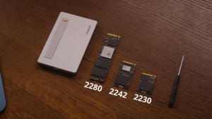 SHARGE Disk Plus M.2 NVMe SSD Enclosure Ultra Slim 10Gbps 2280/2242/2230 Built-in Cable 4TB Capacity Data Storage Office
