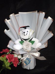 Buket boneka wisuda/ buket sempro/ buket wisuda/ buket boneka/ buket ulang tahun/ hadiah / kado