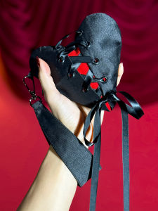 Le Palais Vintage Original Valentines Day Limited Edition Black Heart Tied Mini Handbag Fashionable Knot Detail Ladies Purse