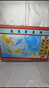 PETA ASEAN BINGKAI GULUNG KAYU UKURAN 120 × 80 CM