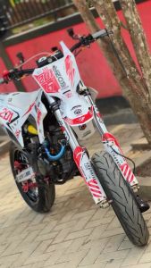 0822 (COD) Sticker Decal CRF 450 FullBody Bebas Request Terbaru - Sticker Premium CRF Terbaru - Sticker Variasi CRF450 Terbaru - Sticker Striping CRF 450 Terbaru