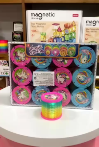 RAINBOW SPRING - B1219-T11X Lò xo cầu vồng hình Ngựa Pony có đèn phát sáng (KT 7x7x6.5cm)