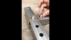 ชุดข้อต่อโครงเหล็กสังกะสี ขนาด 40 มม. พร้อมสกรู สำหรับประกอบโครง โต๊ะ ชั้นวาง  Galvanized Steel Joint Kit with Bolts for DIY and Industrial Modular Frames 40 mm.