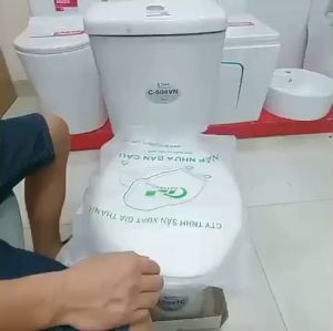 Nắp Bồn Cầu Nhựa Trắng Phù Hợp Hầu Hết Các Loại Bồn Cầu