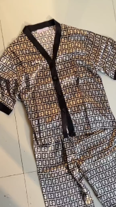 BAJU TIDUR PIYAMA WANITA PP SATIN SILK IMPORT BERKUALITAS MOTIF KRAH KANCING LENGAN PANJANG SETELAN CELANA PANJANG TERBARU SIZE M-XXL FIT TO 75KG